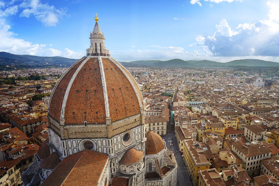 Top view panamora city building with sunlight of the Cathedral Santa Maria del Fiore in Florence, Italy