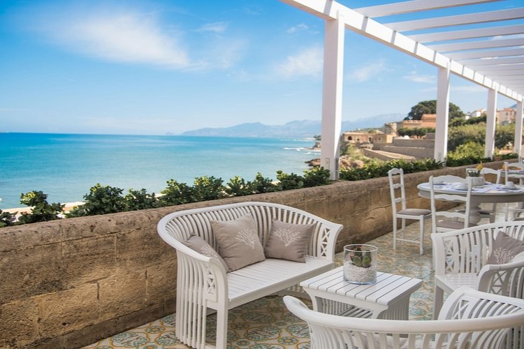 terrazza-sala-colazione tonnara