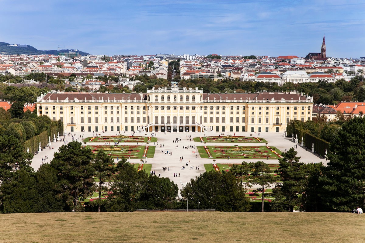 Parterre-Castello-di-Schonbrunn-e-Citta-di-Vienna1