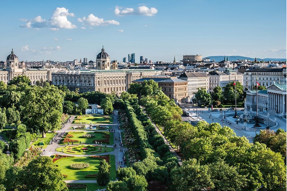 ringstrasse-naturhistorisches-museum-kunsthistorisches-museum-volksgarten-parlament-palais-epstein-40711