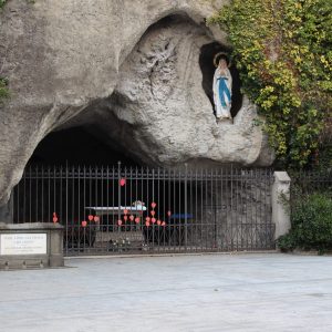 LOURDES CON ACCOMPAGNATORE - ESTATE 2027